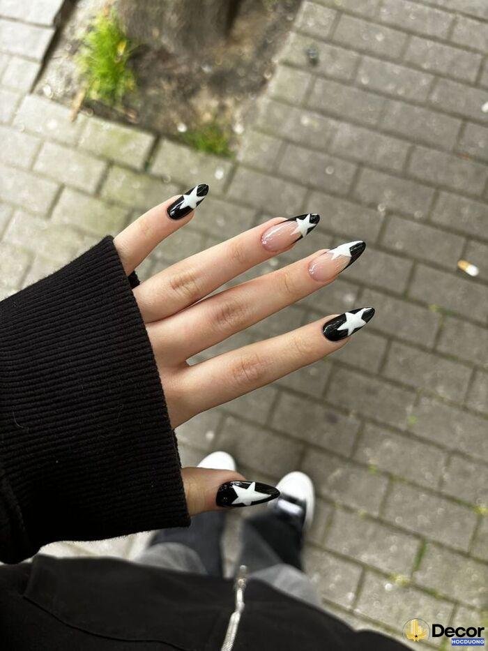 nail đen trắng đáng yêu