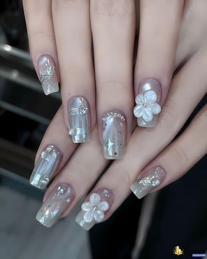 nail đính đá dáng nhọn