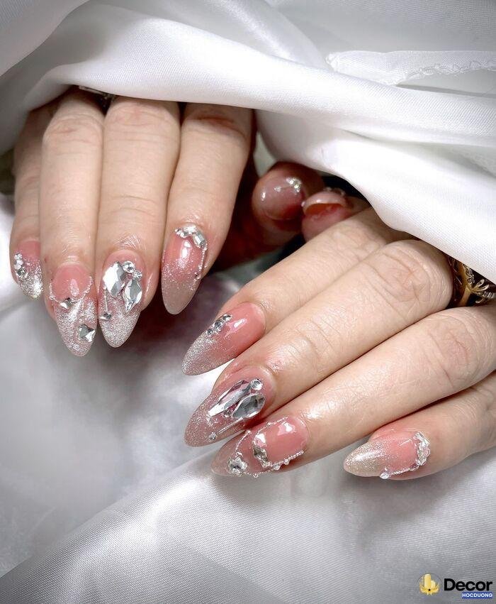 nail đính đá đẹp ngầu