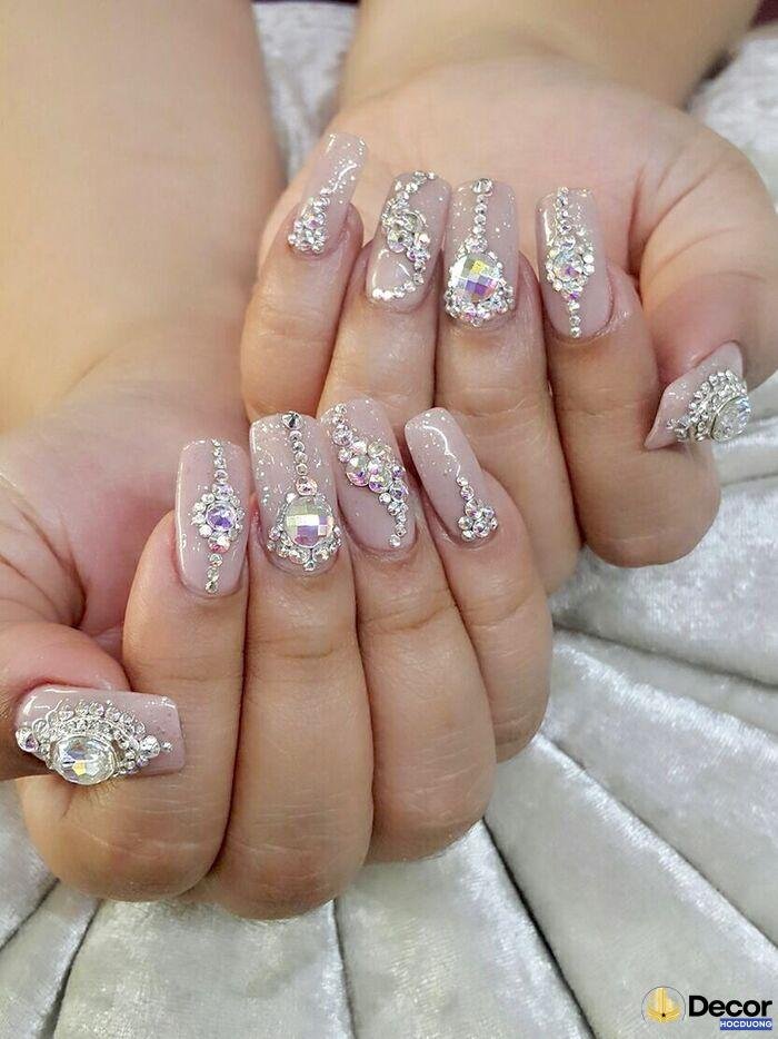 nail đính đá siêu chất