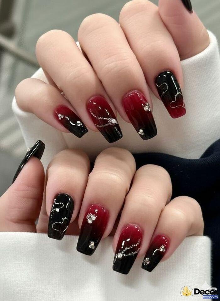 nail đỏ đen