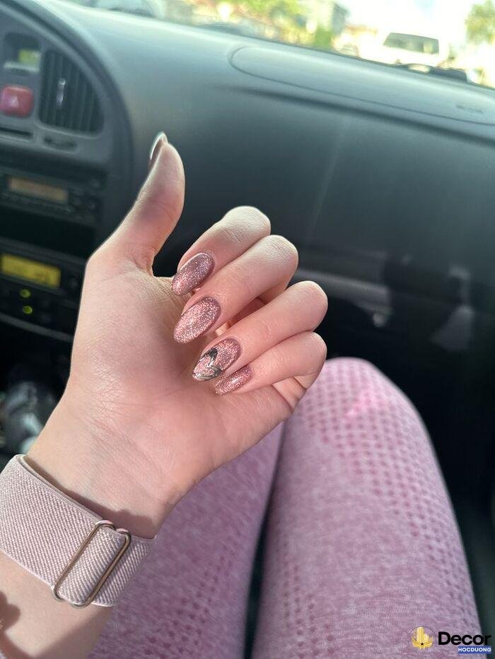 nail đơn giản bóng nhẹ