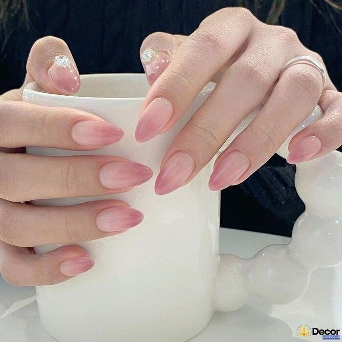 nail đơn giản hiện đại ombre