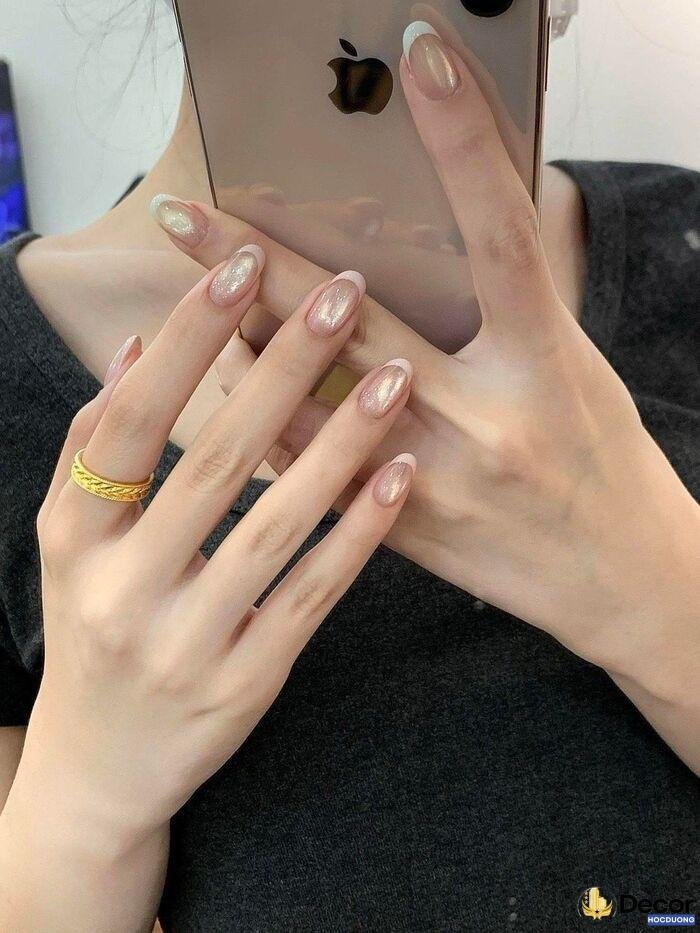 nail đơn giản màu nude