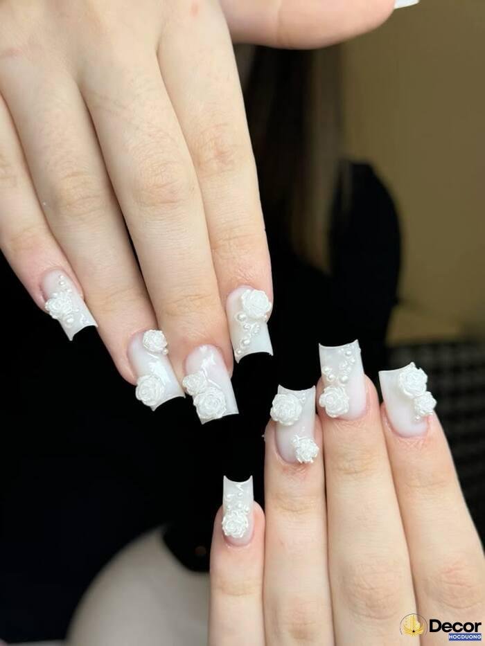 nail gắn đá móng vuông đẹp