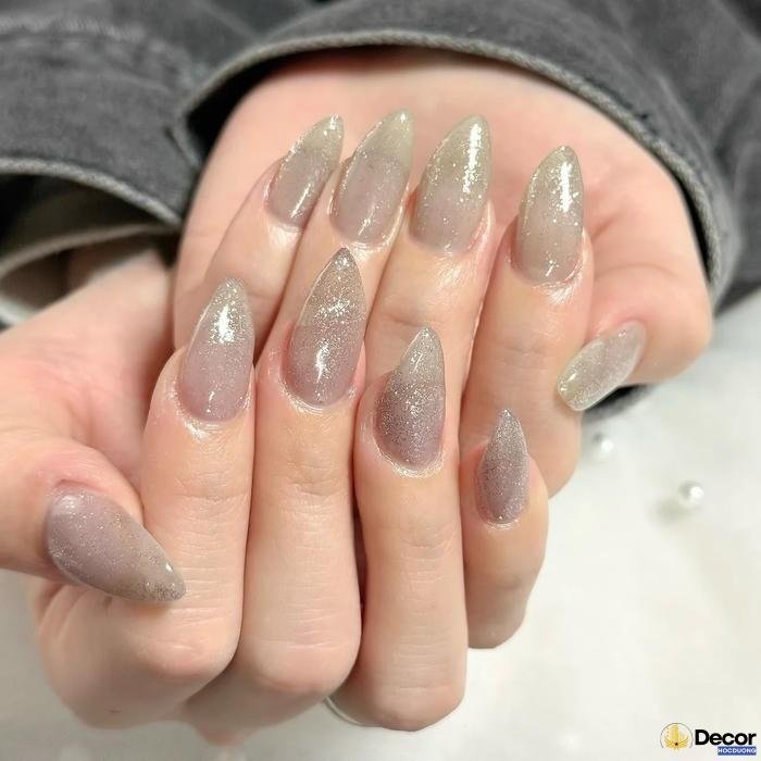 almond nails đẹp