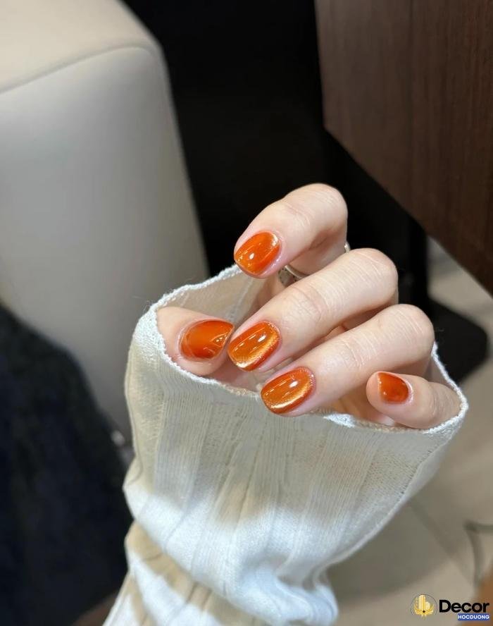 Điểm danh những mẫu nail màu cam thạch xinh xắn hiện nay