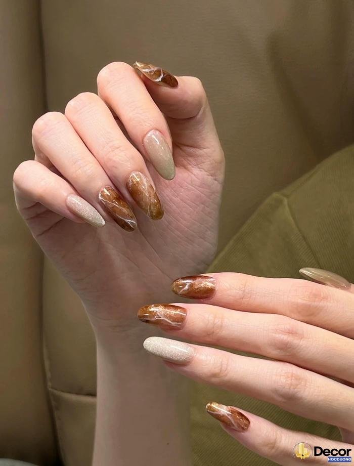 100+ mẫu nail màu nâu tinh tế, sang chảnh cho nàng