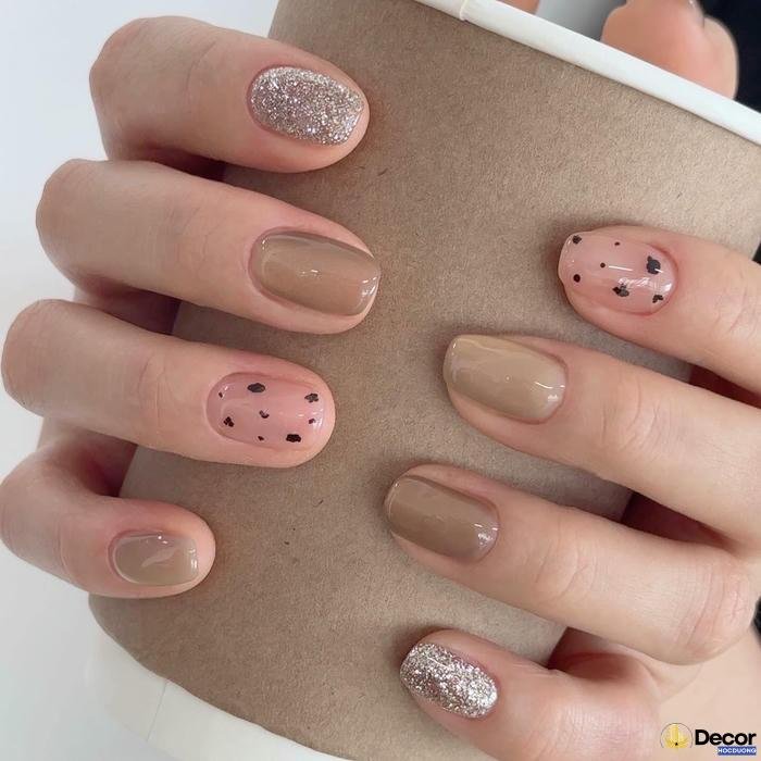 ảnh mẫu nail màu nude nghệ thuật hd