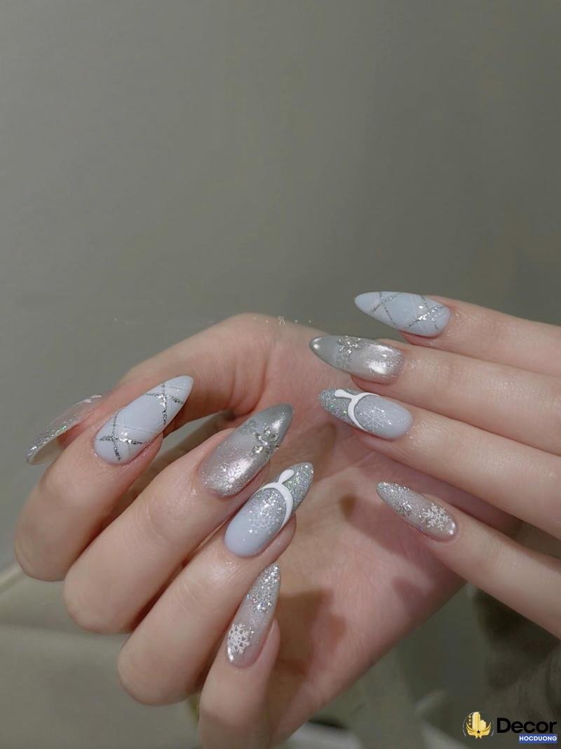 mẫu nail kim tuyến cực nét full hd