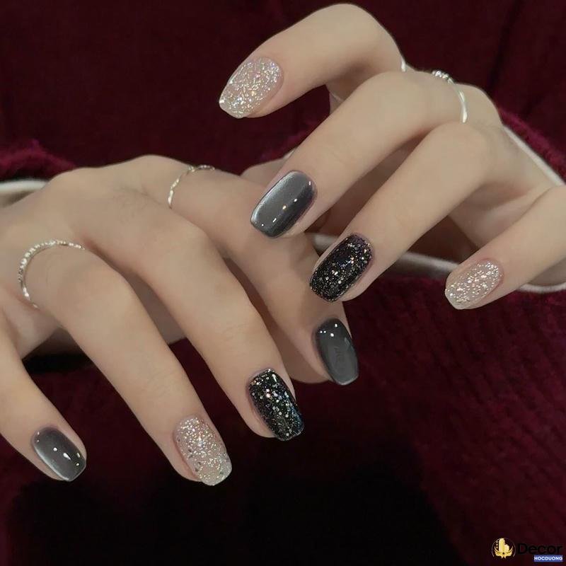 mẫu nail kim tuyến nét