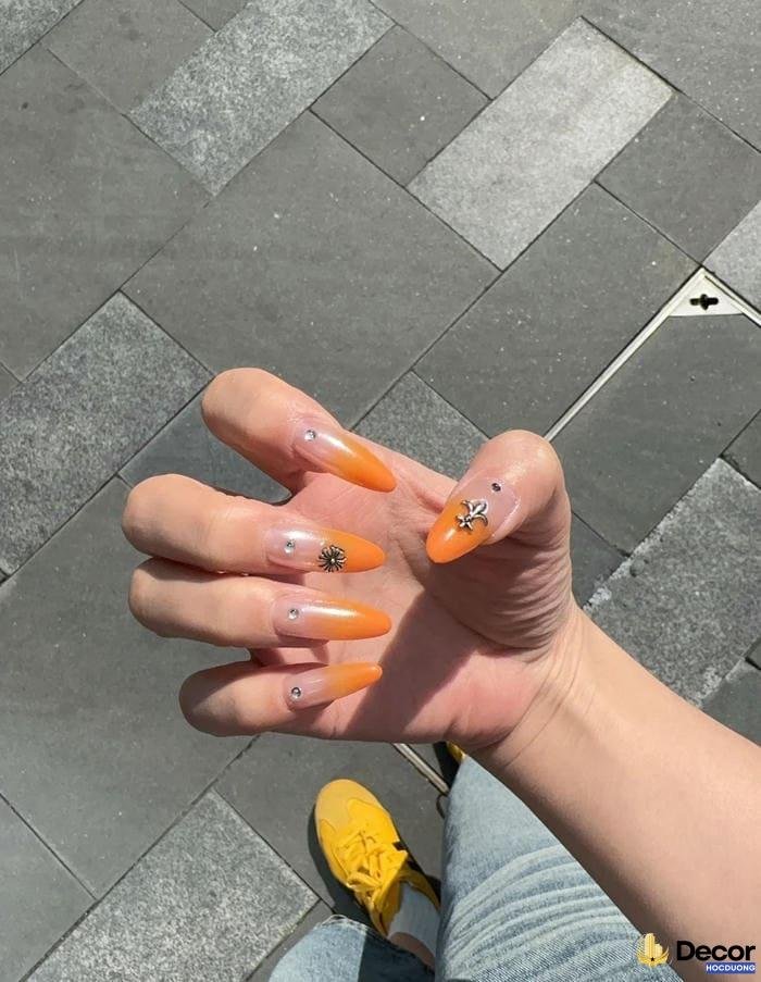 mẫu nail màu cam thạch tinh tế 4k