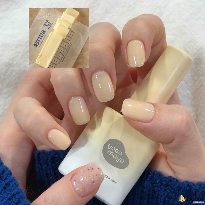 mẫu nail màu nude nét