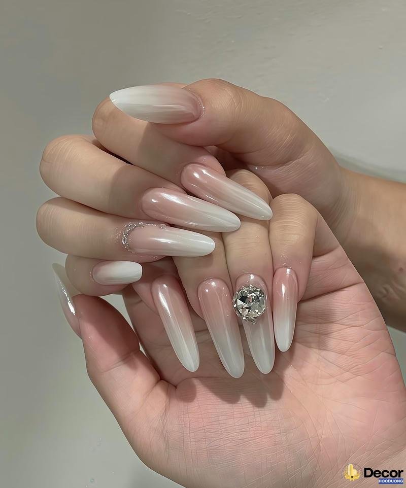 mẫu nail màu trắng full hd