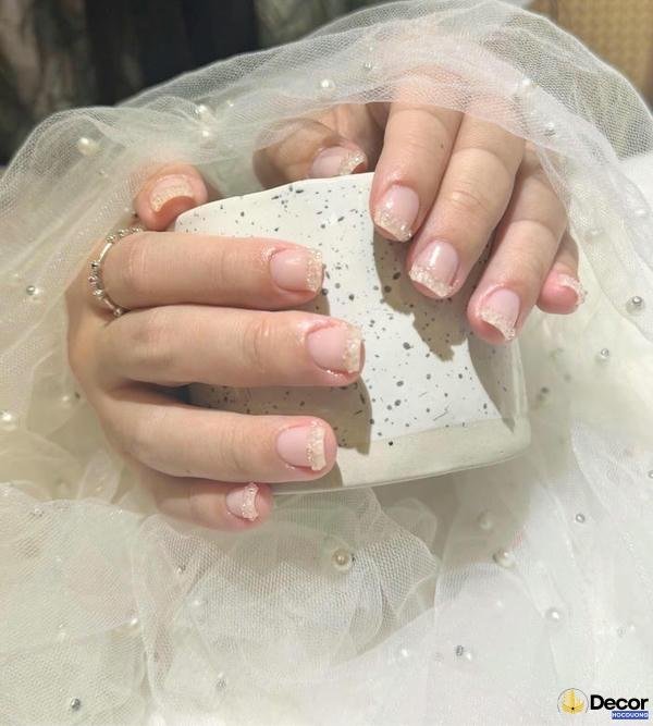 mẫu nail móng ngắn ombre