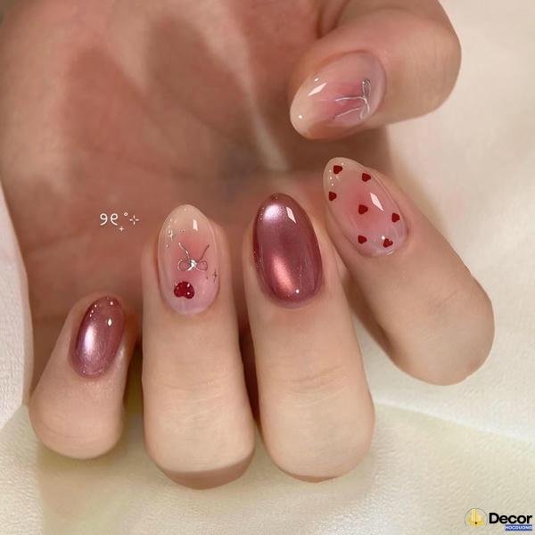 mẫu nail móng ngắn tráng gương