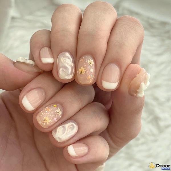 mẫu nail móng ngắn xinh