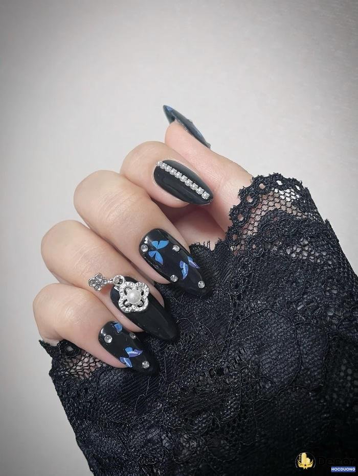 nail đen thẩm mỹ
