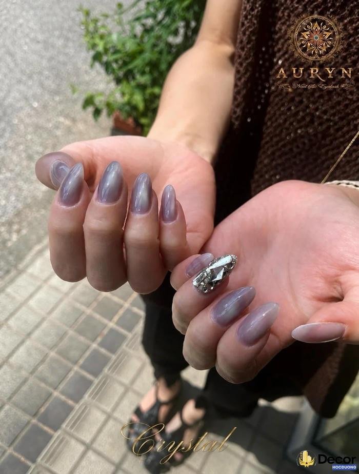 nail đính đá thời thượng