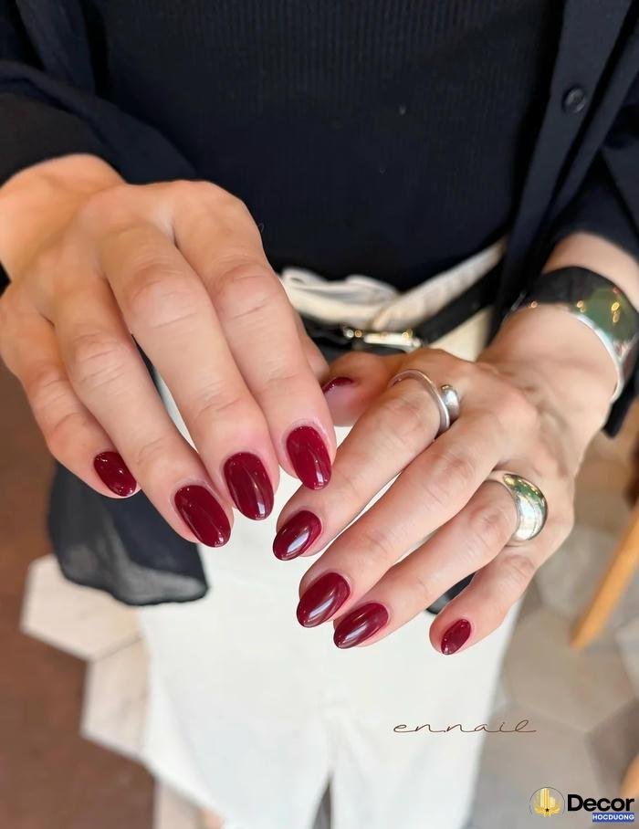 nail đỏ thanh lịch