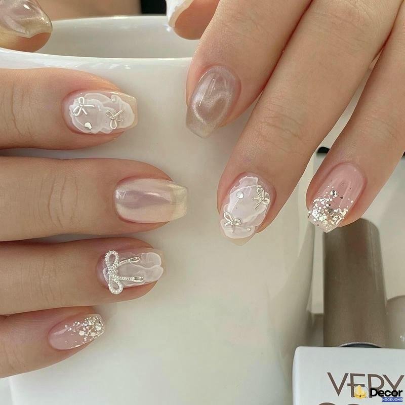 nail hàn quốc đính charm dễ thương nét