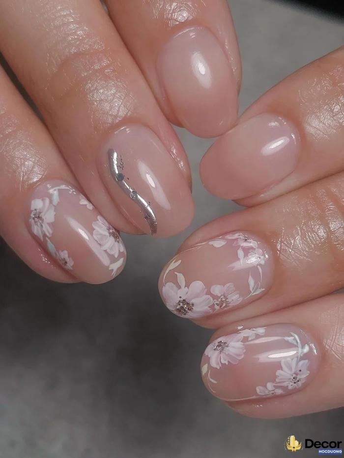 nail hoa sáng tạo