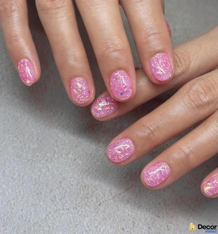 nail hồng cá tính