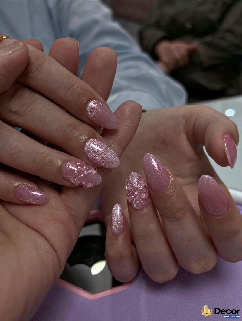 nail hồng thạch bóng mịn sắc nét 4k