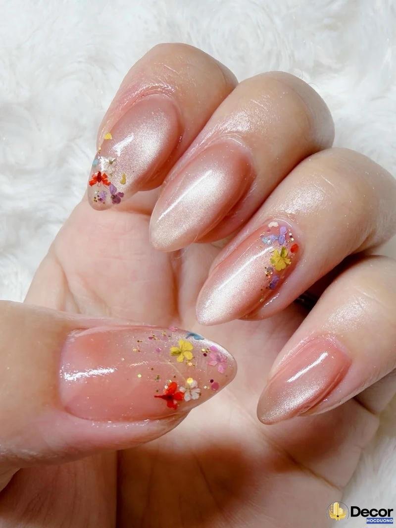 nail kim tuyến thời thượng