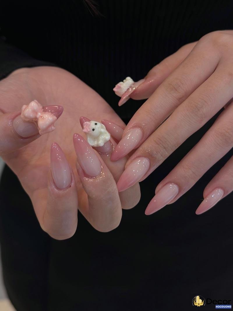 nail màu hồng pastel nhẹ nhàng nét