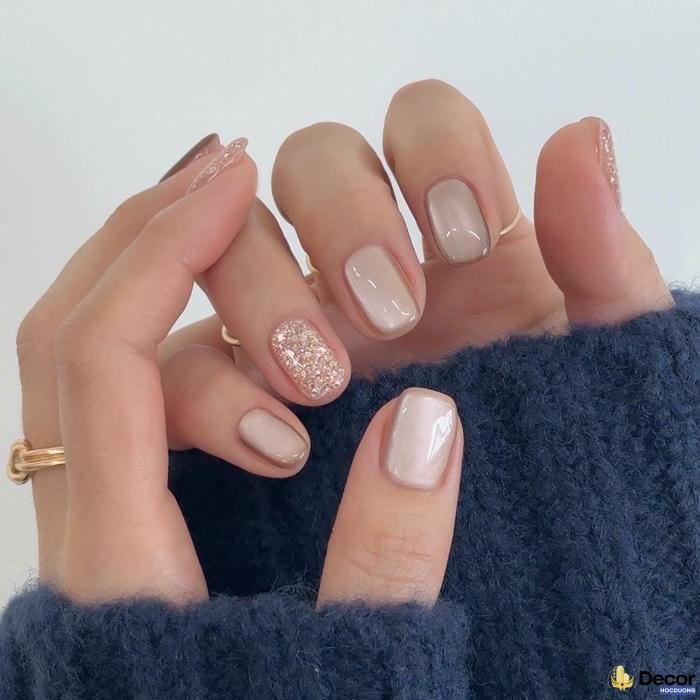 nail màu nude thanh lịch 4k