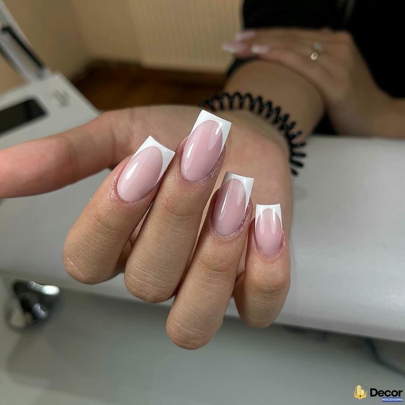 nail màu trắng sữa tinh khôi full hd