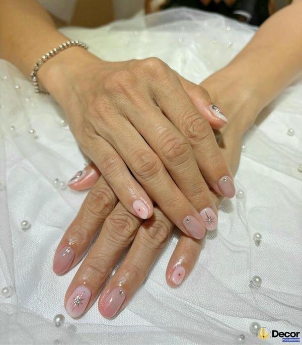 nail móng ngắn đi học