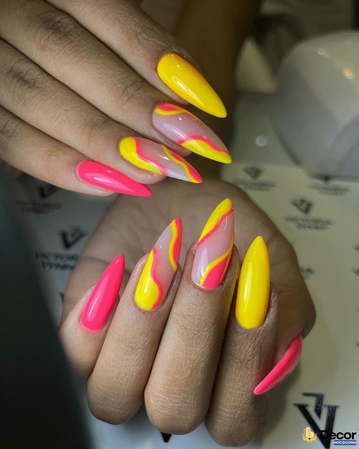 nail vàng phong cách trẻ trung hd