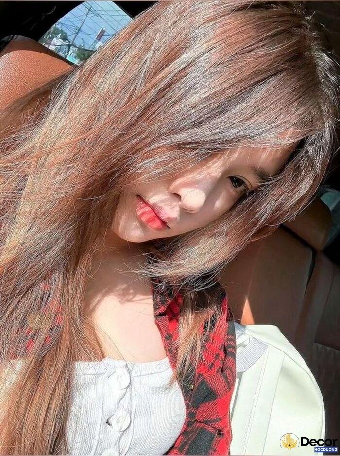 Gái xinh việt nam mặc váy trắng tinh khôi