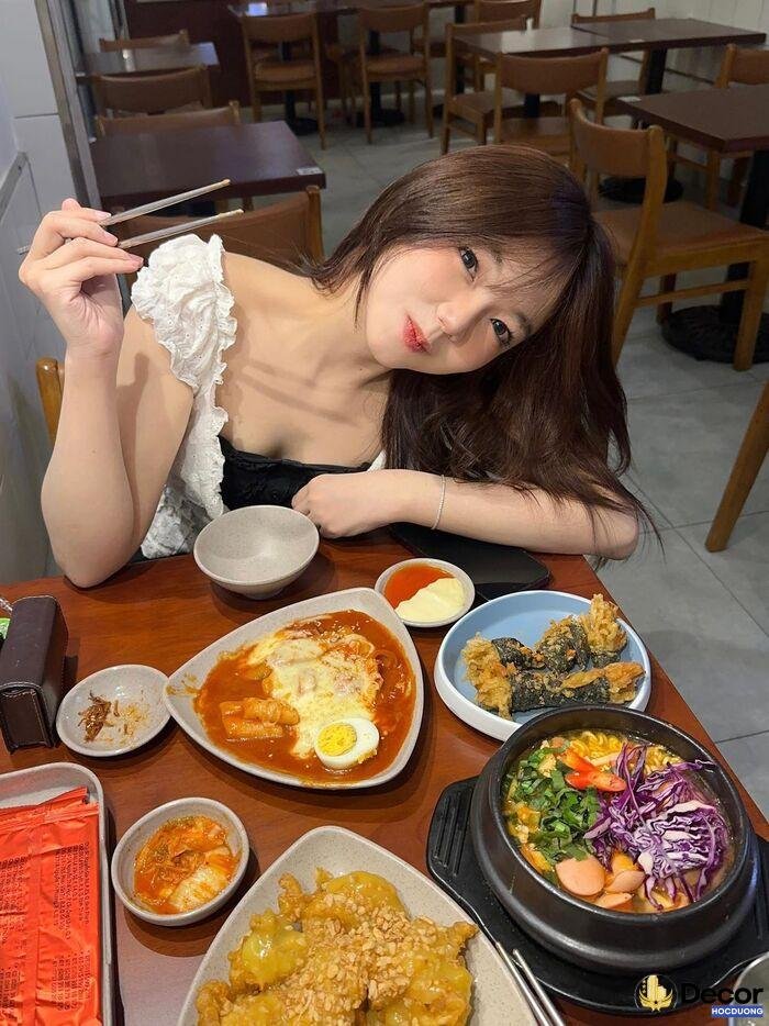 Gái xinh việt nam makeup trong veo