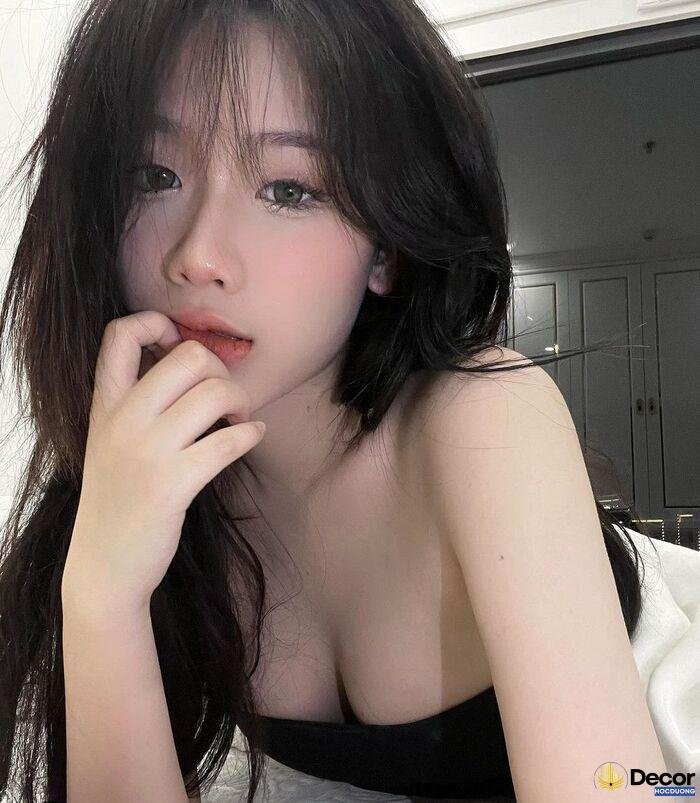 Gái xinh vú to body nóng bỏng