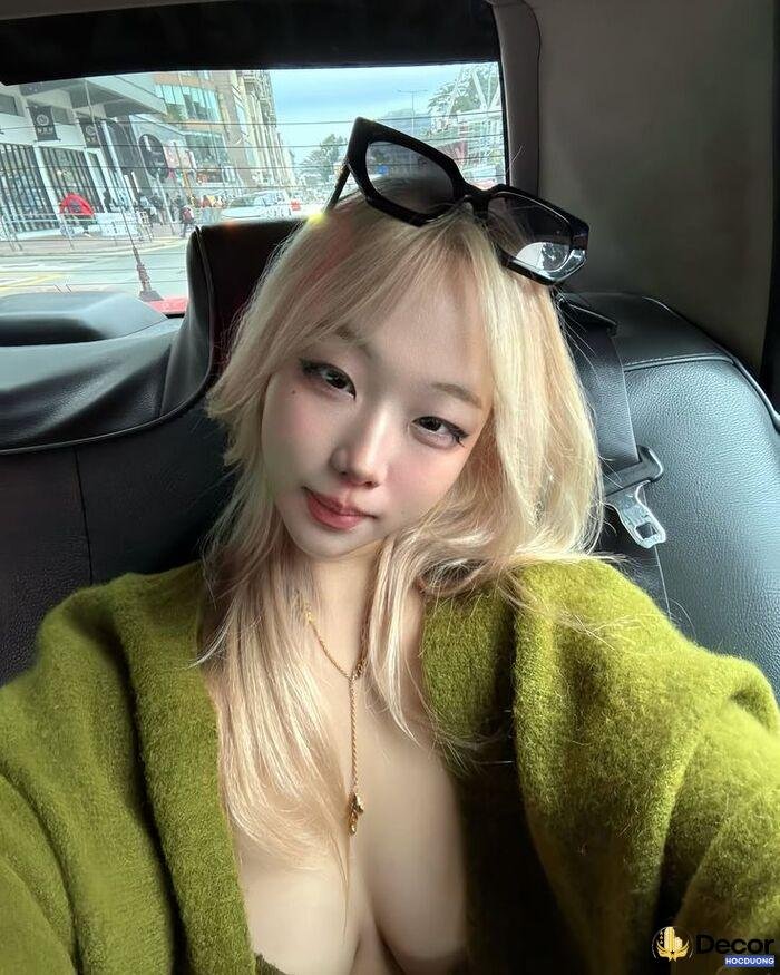 Gái xinh vú to sexy hết nấc