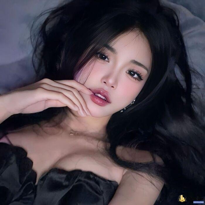 Gái xinh vú to style gợi cảm