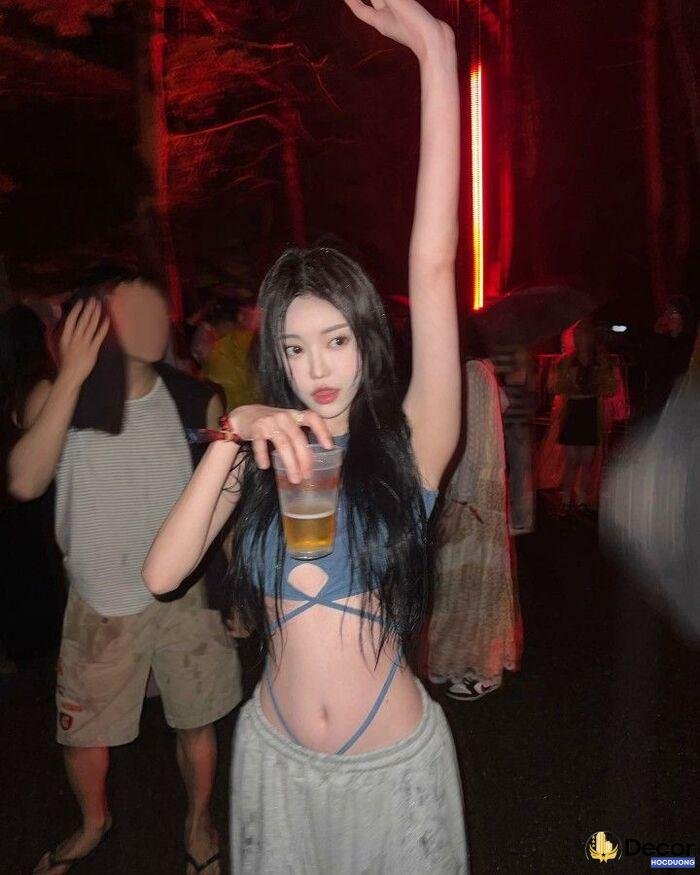 Hình gái xinh chụp ngoài trời cực thơ