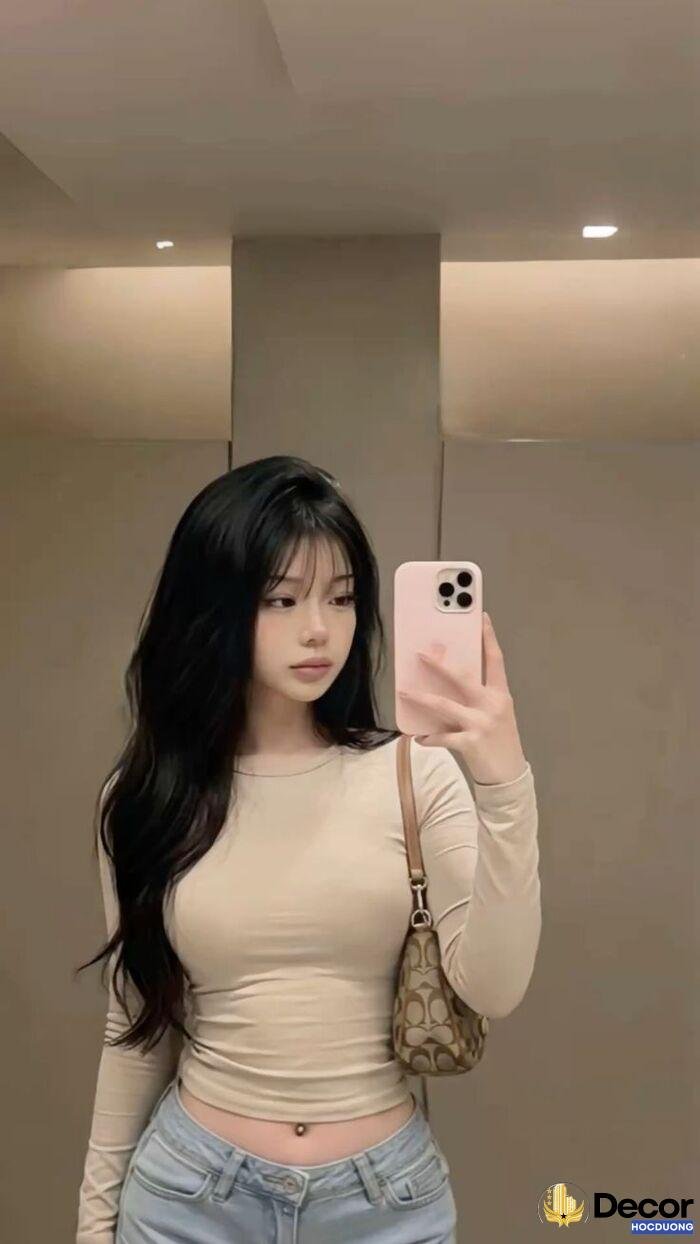 Hình gái xinh mặc váy trắng tinh khôi