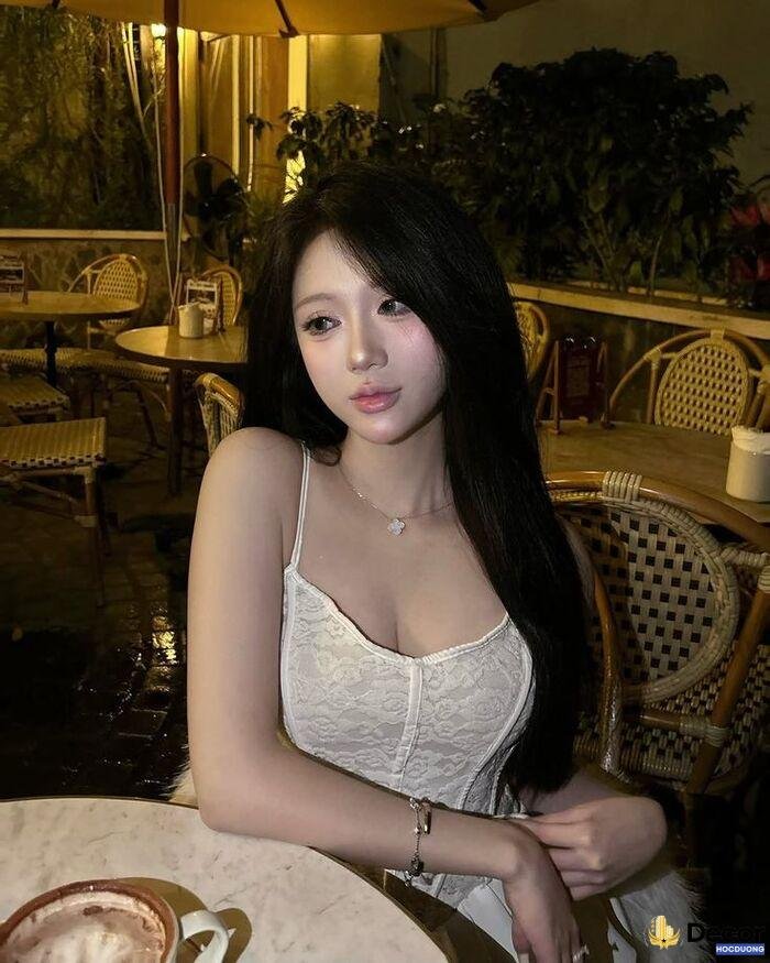 ảnh gái 2k6 thần thái tự nhiên đẹp