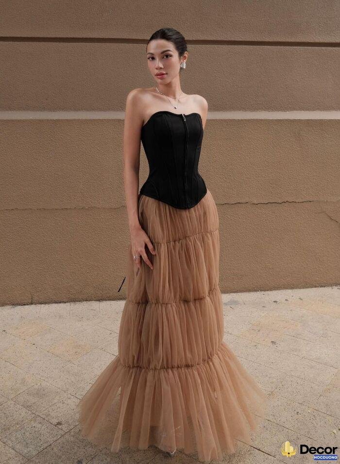 ảnh gái xinh mặc váy lưới chụp ngoại cảnh