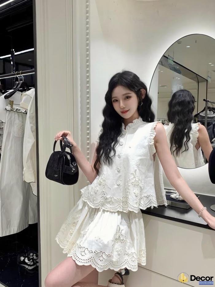 ảnh gái xinh mặc váy lưới tạo dáng đẹp