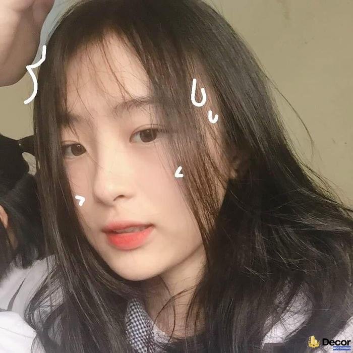gái xinh 2k9 chụp selfie