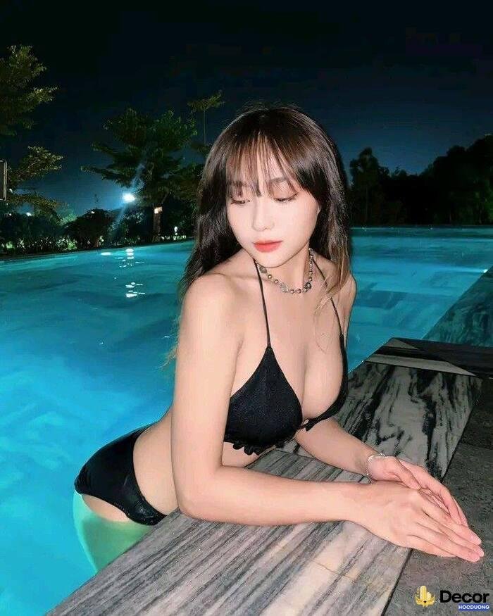 gái xinh bikini ánh hoàng hôn