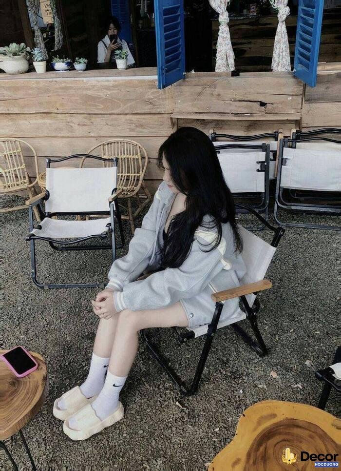 gái xinh che mặt outfit mùa đông