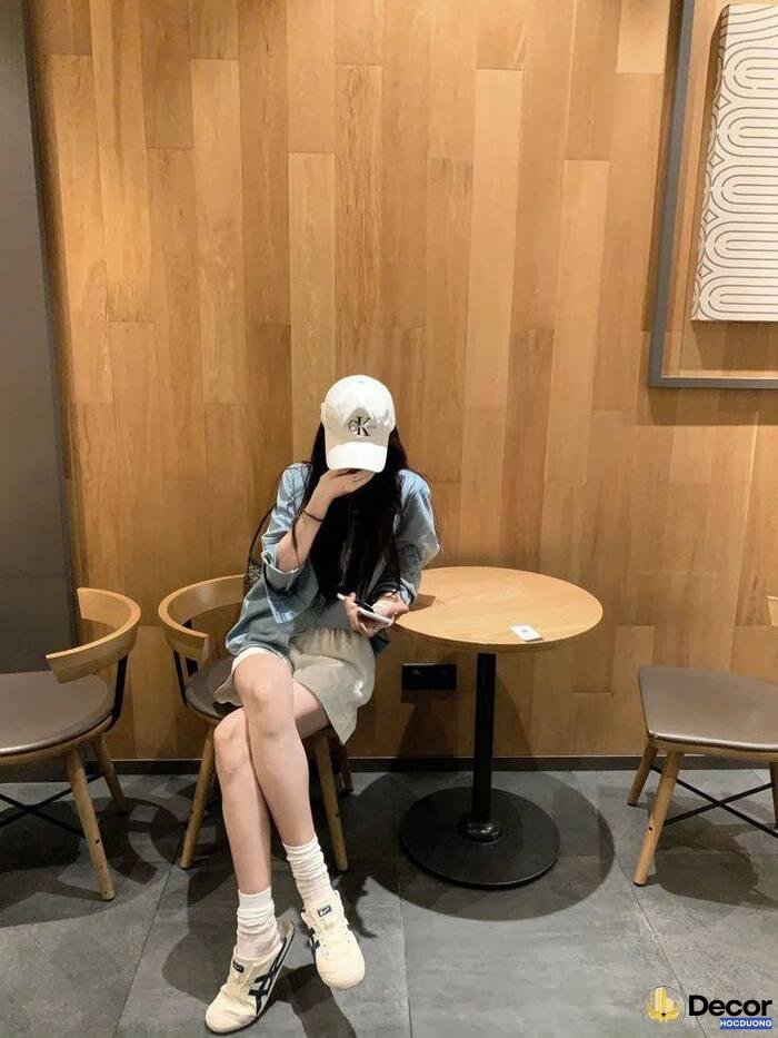 gái xinh che mặt pose dáng xinh