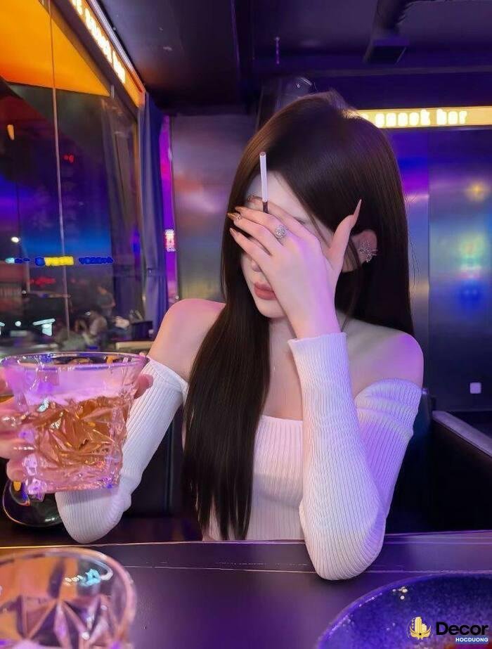 gái xinh che mặt style vintage