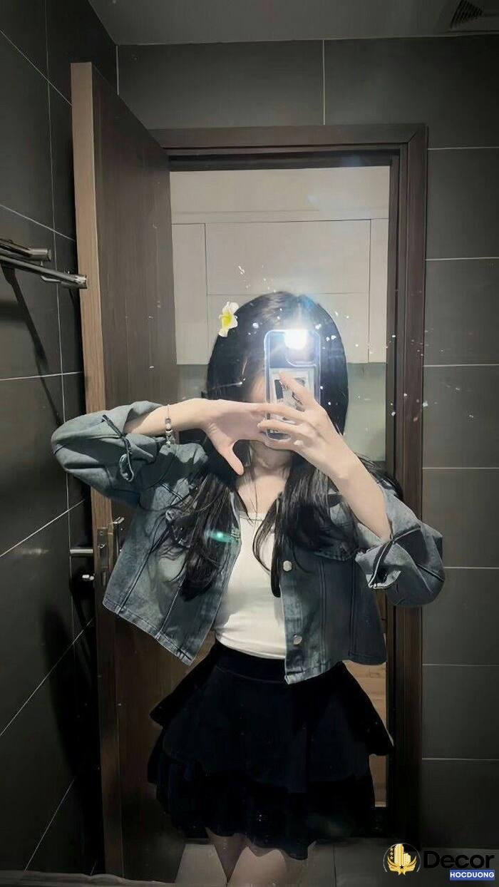 gái xinh che mặt tông màu pastel